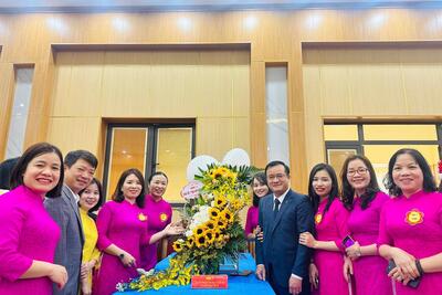 Phòng GDĐT Ba Vì đạt giải Nhì tại Hội thi Cắm hoa nghệ thuật chào mừng kỷ niệm 114 năm ngày Quốc tế phụ nữ 8/3 và 1984 năm cuộc khởi nghĩa hai Bà Trưng