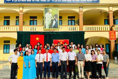 TRƯỜNG THCS SƠN ĐÀ HÂN HOAN CHÀO ĐÓN NĂM HỌC MỚI!